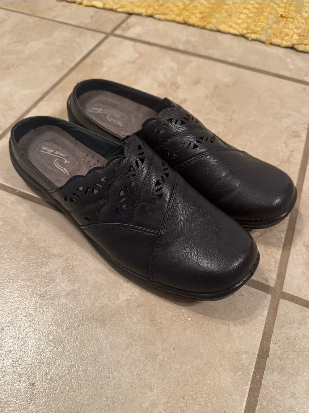 Easy Street Womens Comfort Mules